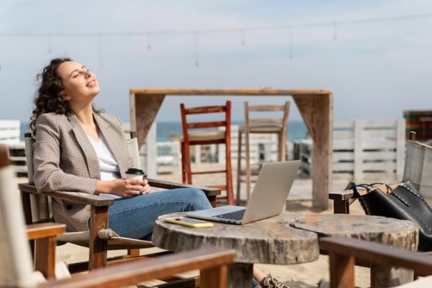 Digital Nomadism: Crafting Lifestyle Design for Remote Workers
