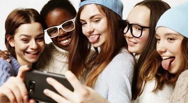 Unveiling the Gen Z Effect: Shaping Consumer Trends and Preferences