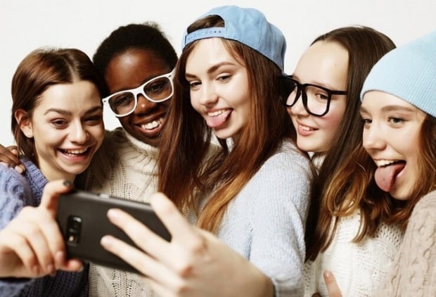 Unveiling the Gen Z Effect: Shaping Consumer Trends and Preferences
